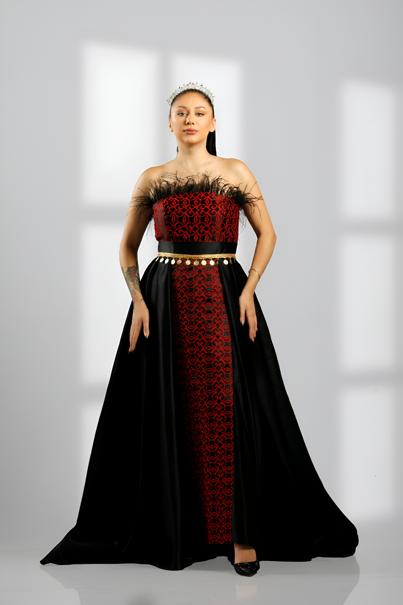 Elegant Queen - Palestinian Dress