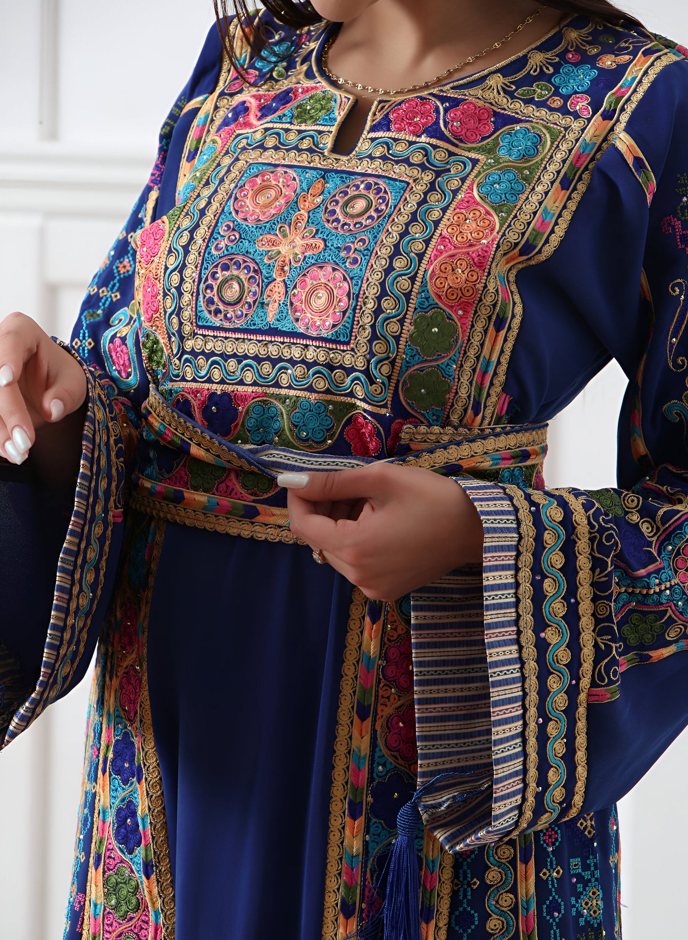 Majestic Thobe - Very High Quality Embroidered Palestinian style Thobe