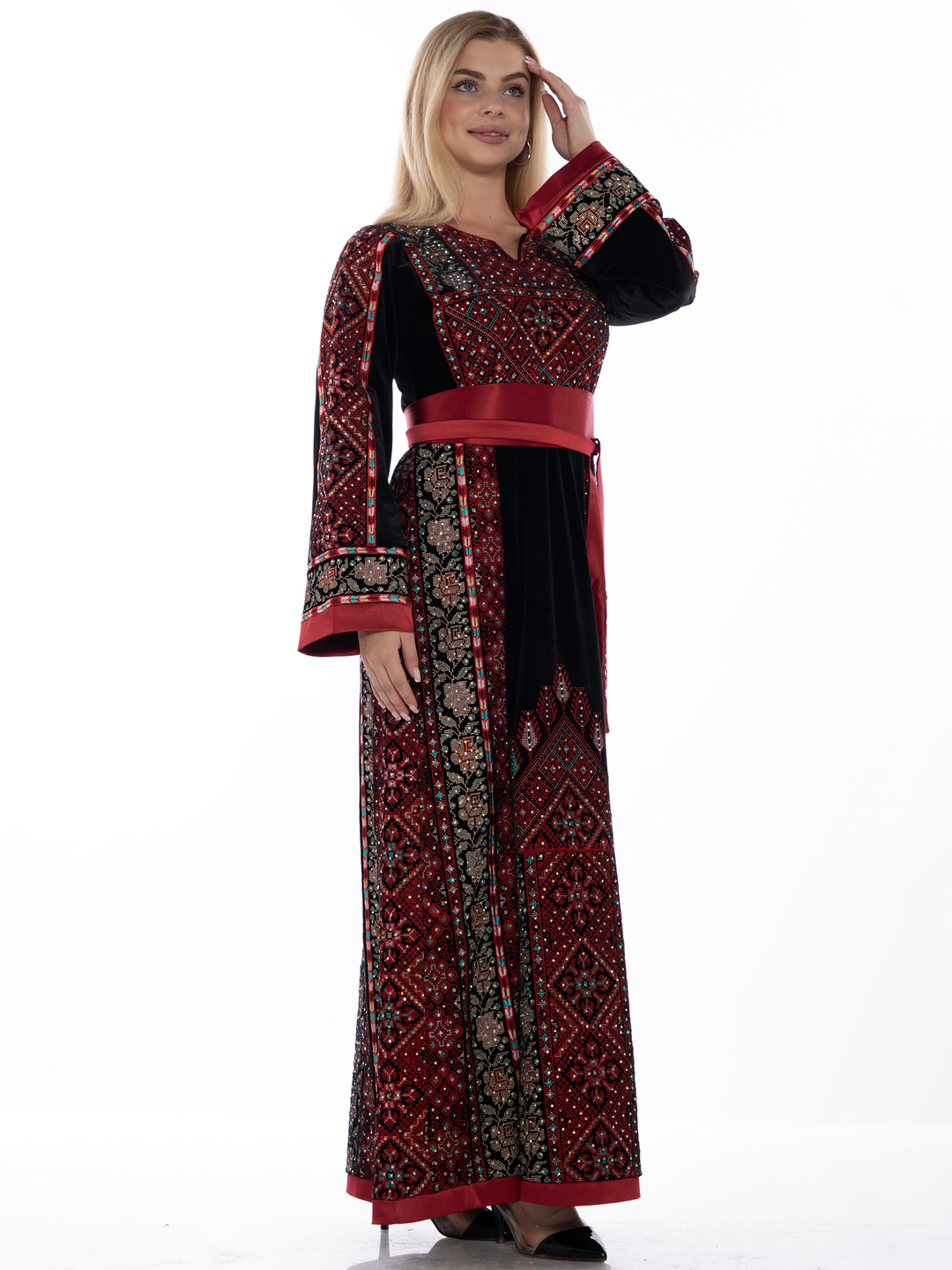 Jenin Velvet Beauty - High Quality Traditional Embroidered Palestinian Thobe
