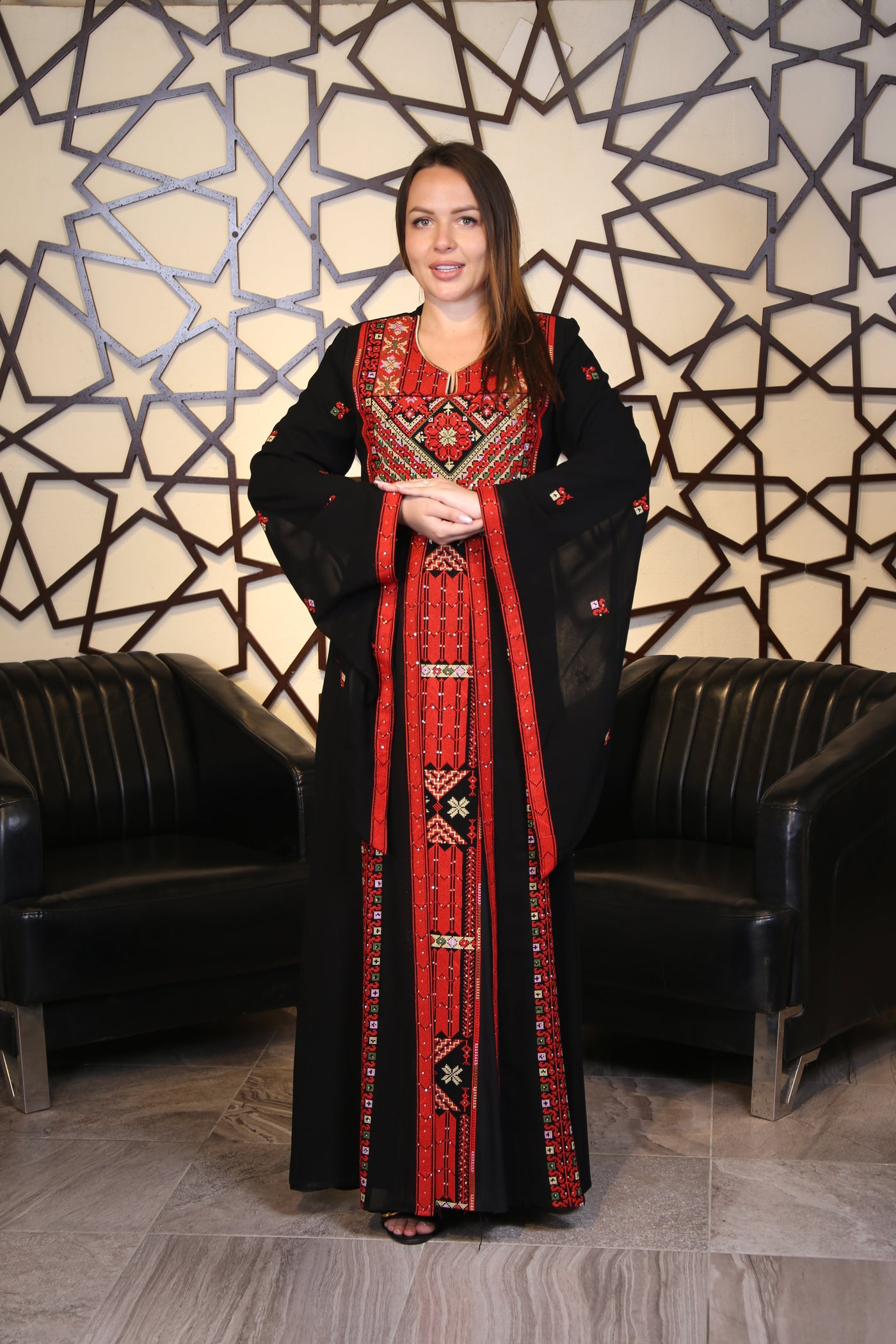 Yafa Elegance - Elegant Embroidered Palestinian Thobe