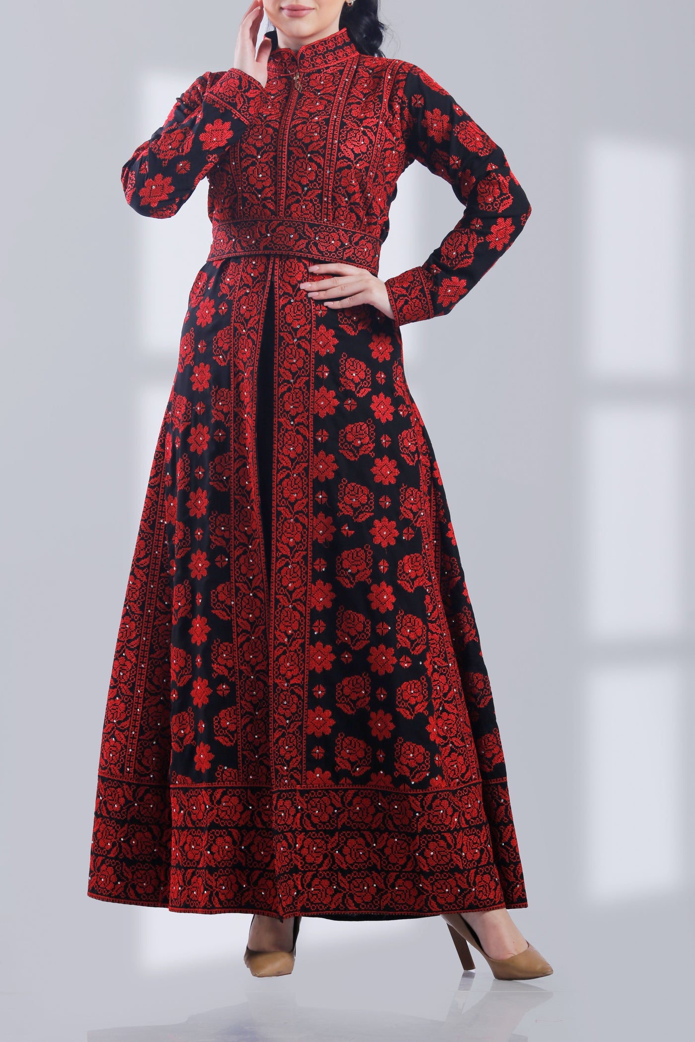 Embroidered Queen - Embroidered Palestinian / Jordanian Traditional Thobe dress