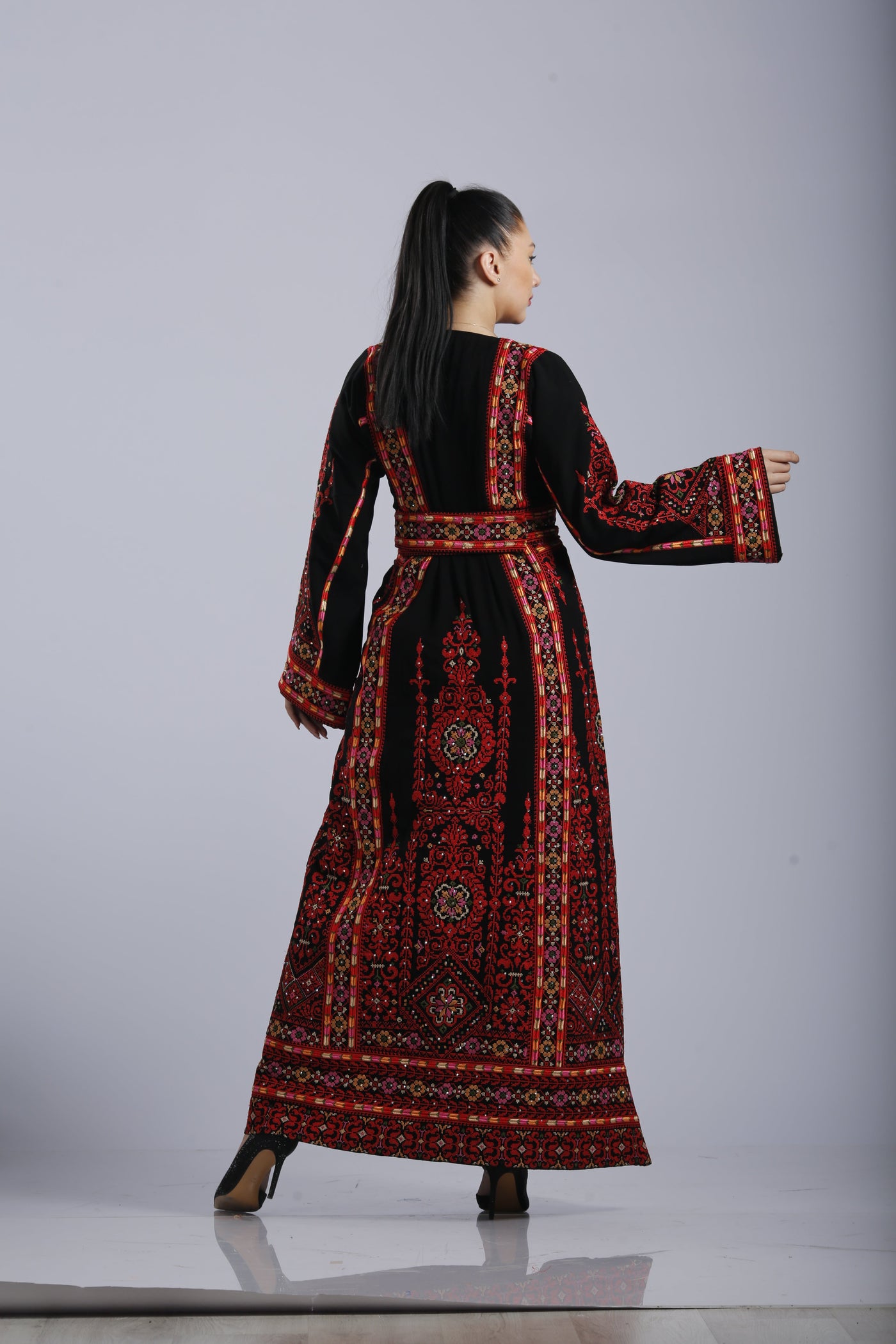 Tulkarem Heritage - Palestinian style Thobe