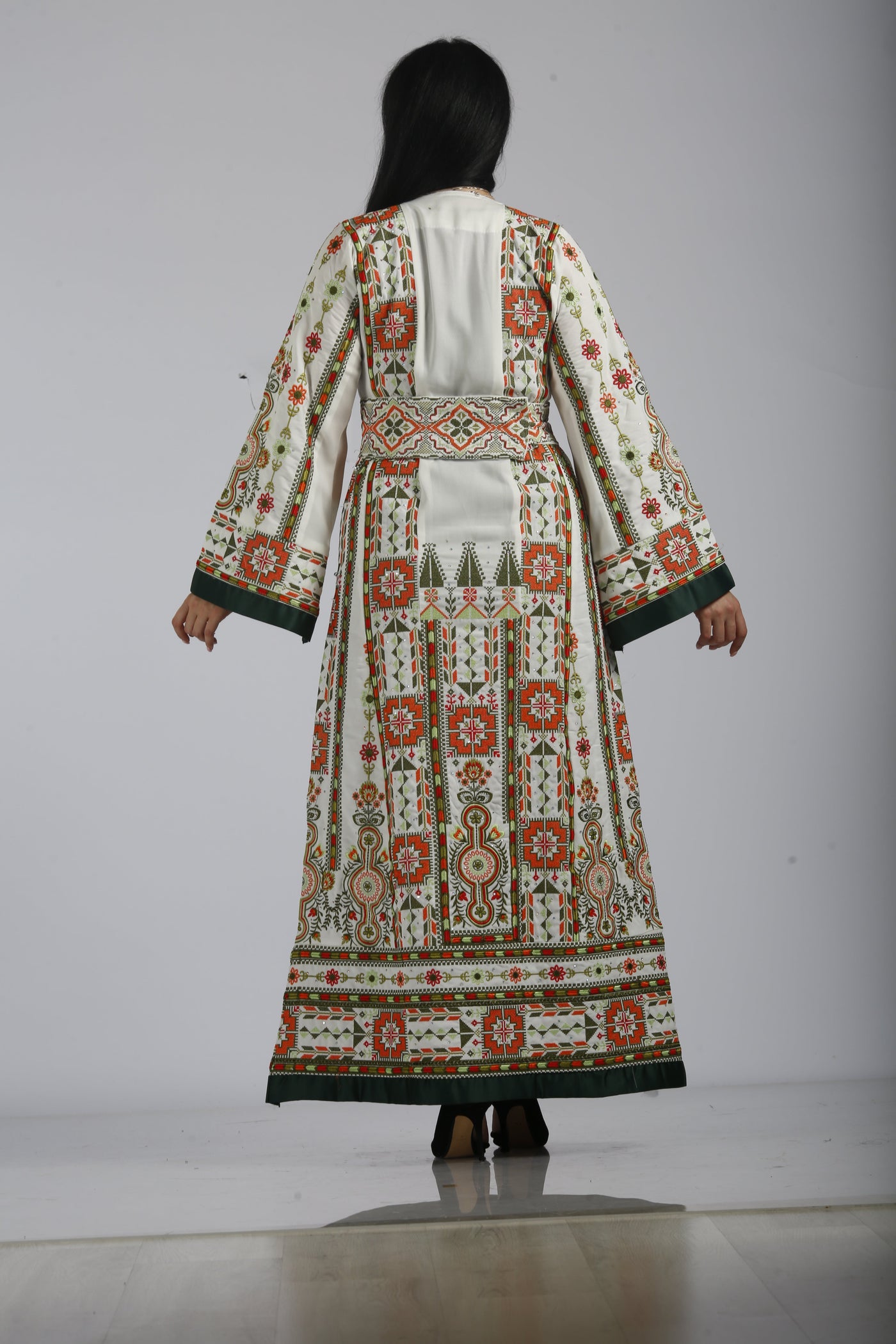 Ramla الرملة - Palestinian style Thobe