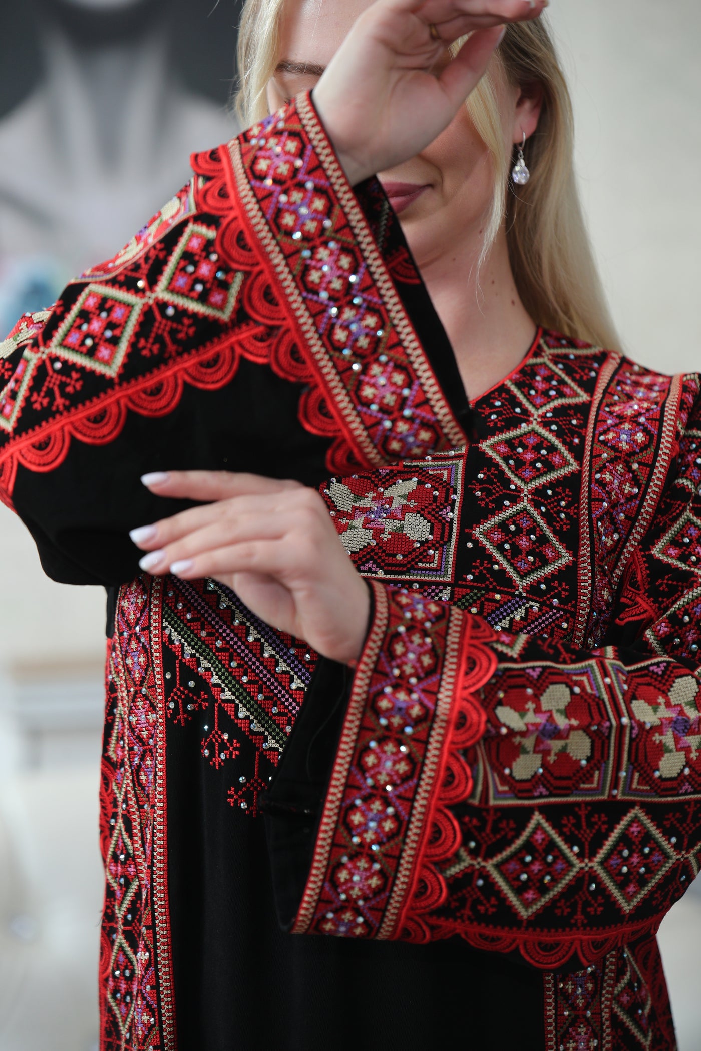 Beam Of Hebron - High Quality Traditional Embroidered Palestinian Thobe