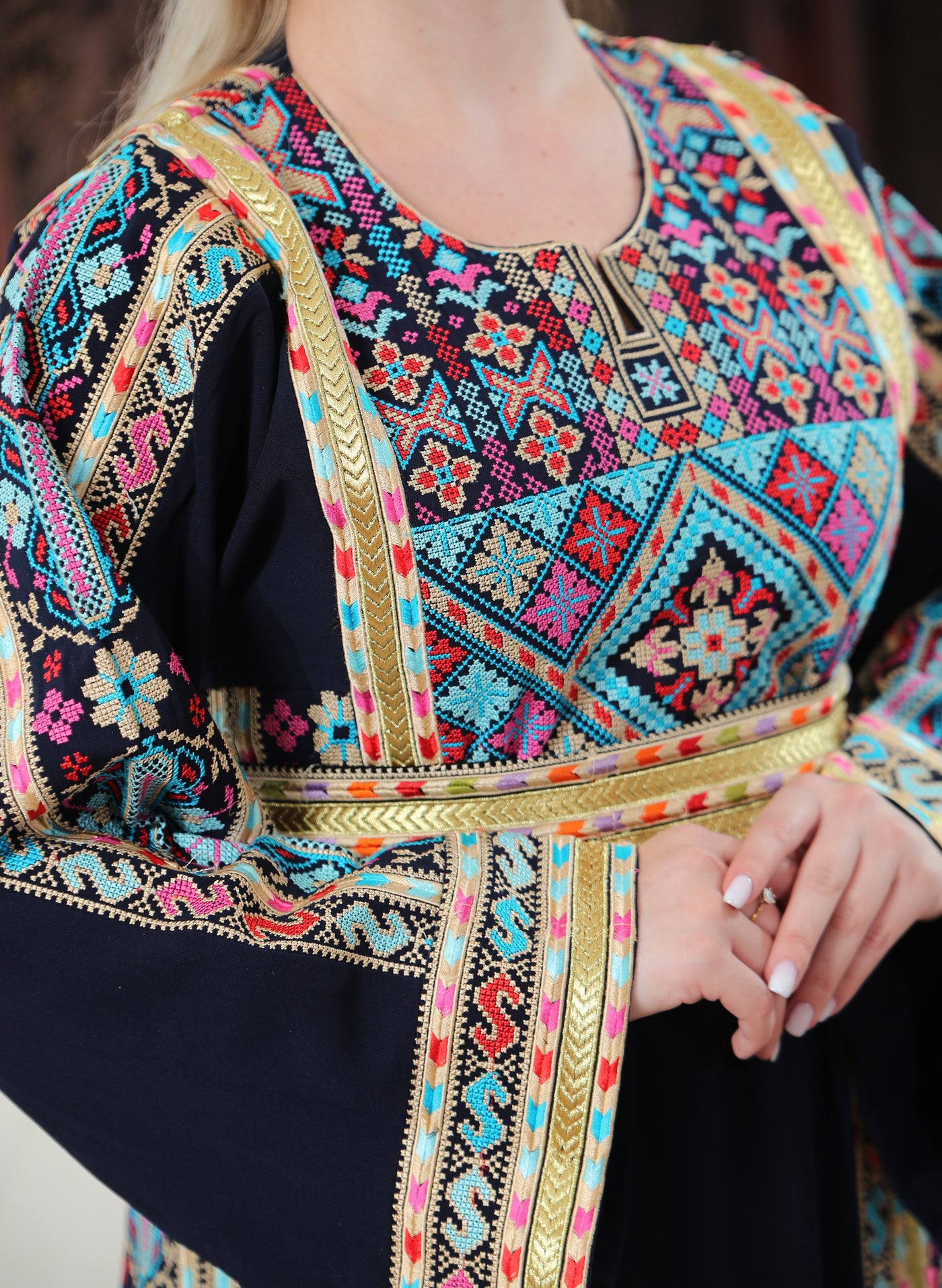 Royalty Of Hebron - High Quality Traditional Embroidered Palestinian style Thobe