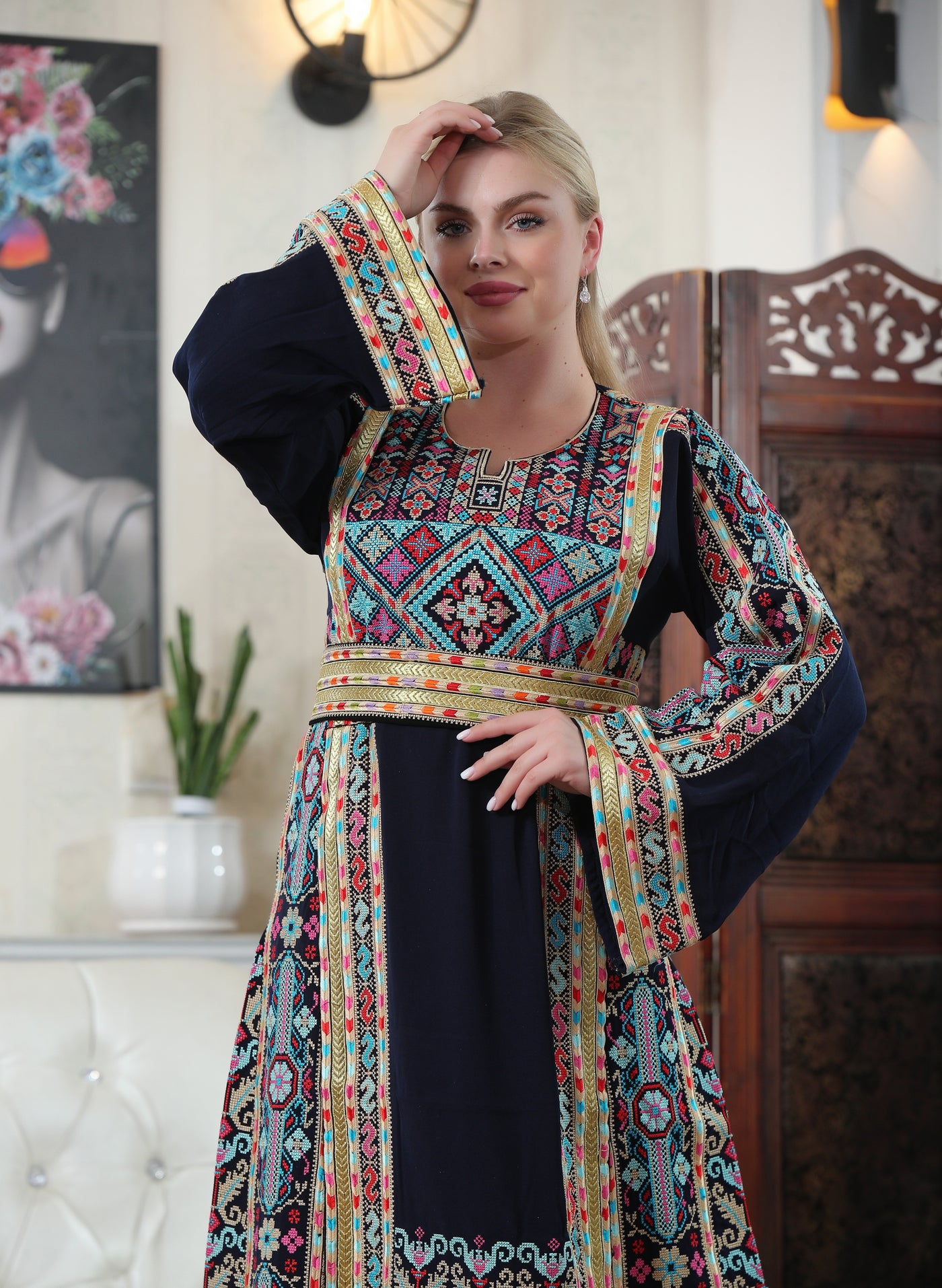 Royalty Of Hebron - High Quality Traditional Embroidered Palestinian style Thobe