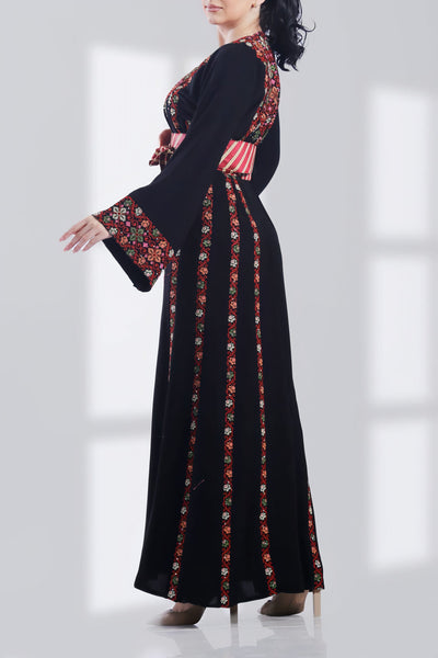 Akka's Elegance - Elegant Palestinian Kaftan/Thobe