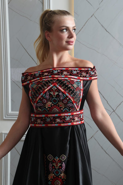 Queen Of Elegance - Palestinian style embroidered Dress for women