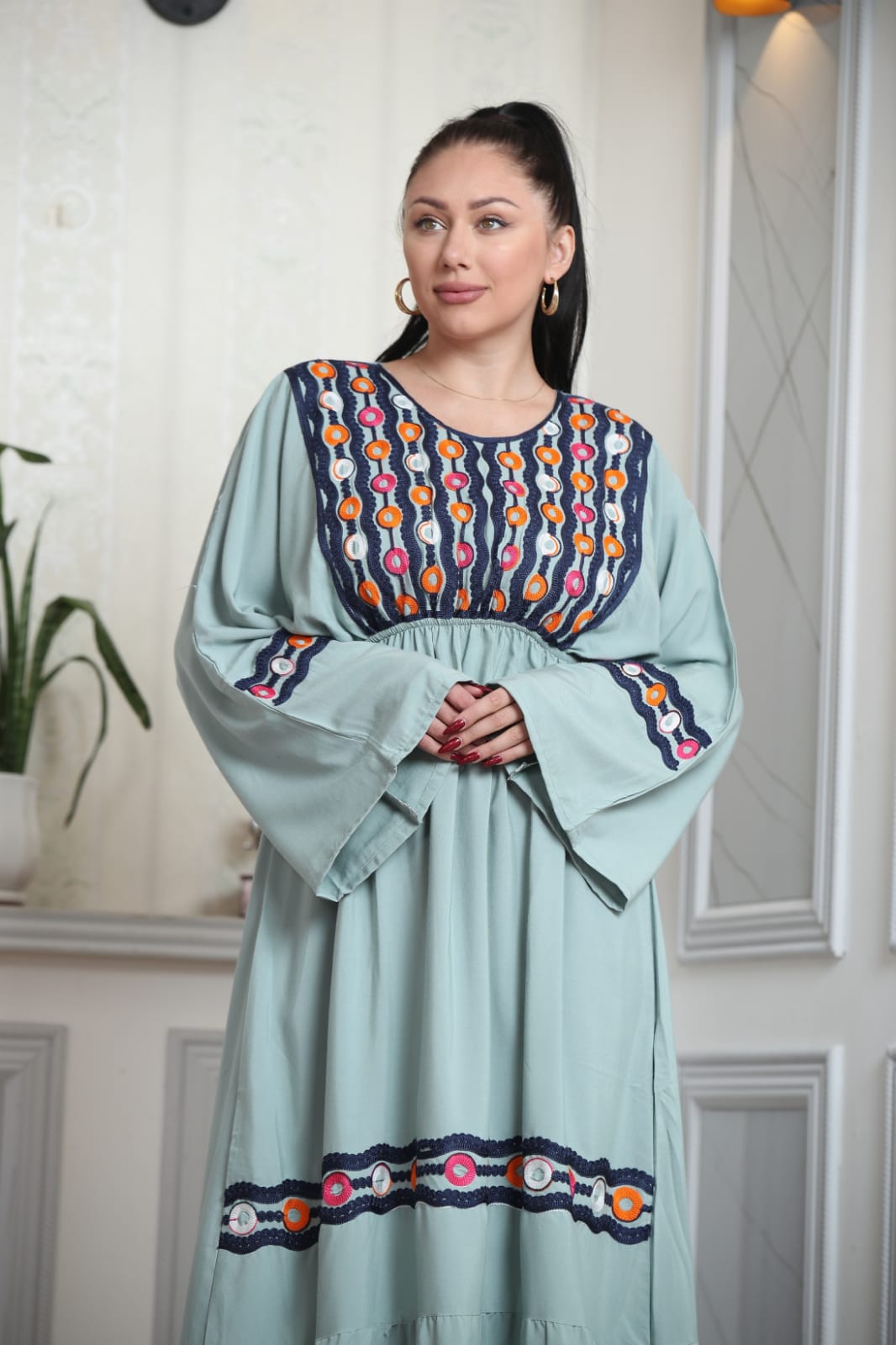 Hanan - Traditional Embroidered Palestinian Style Thobe