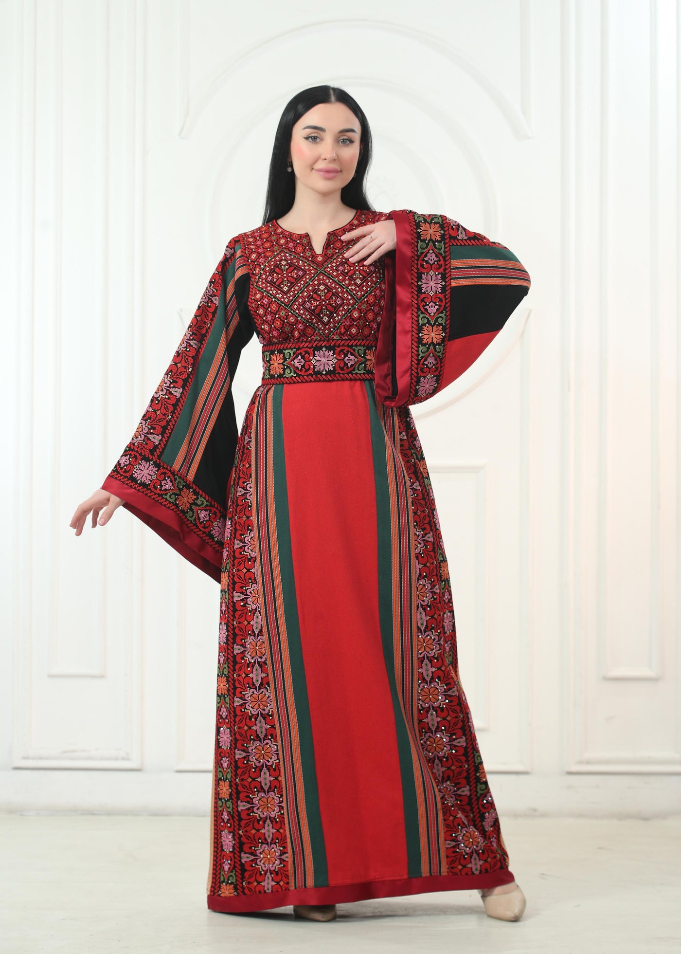 Elegant Majdalawi -High Quality Embroidered Palestinian Thobe