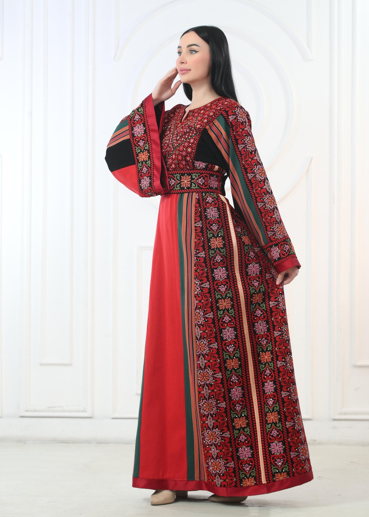 Elegant Majdalawi -High Quality Embroidered Palestinian Thobe