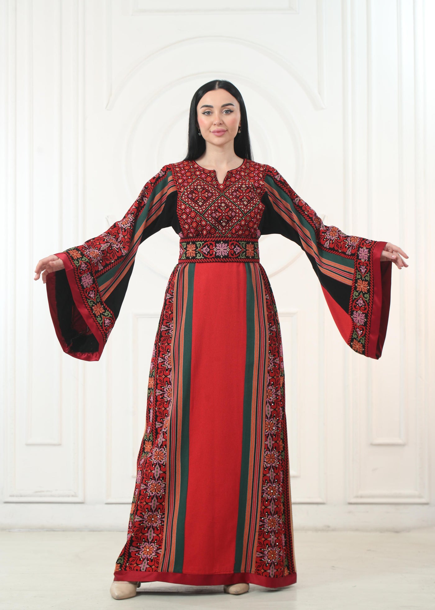 Elegant Majdalawi -High Quality Embroidered Palestinian Thobe