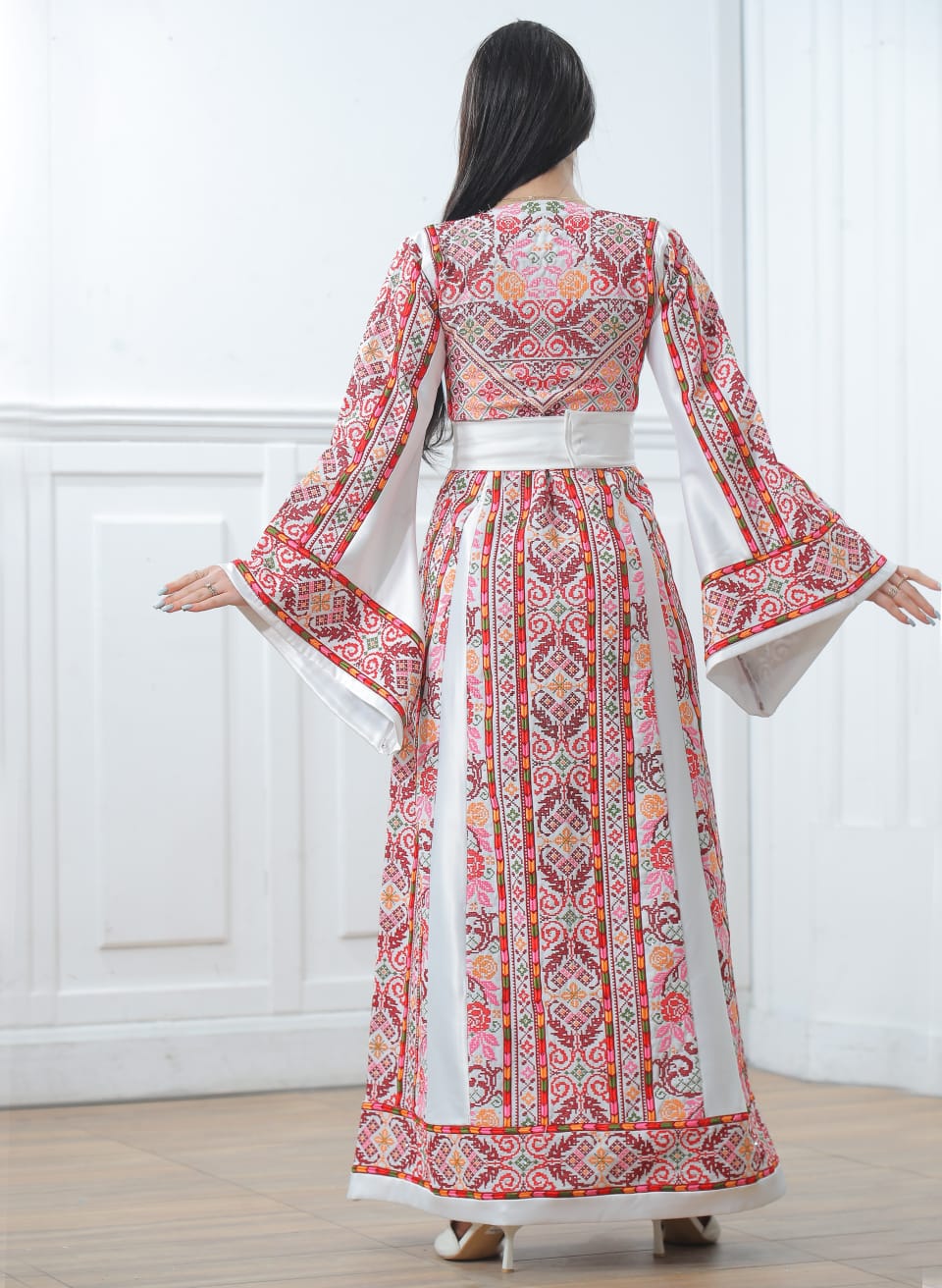 Crystal Of Jenin - High Quality Traditional Embroidered Palestinian Thobe