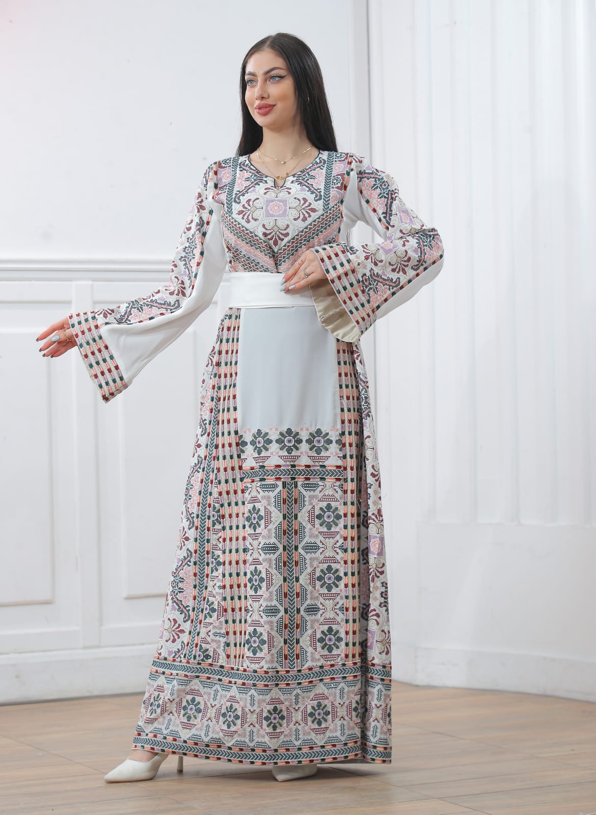 Gloss Of Safad - Elegant Embroidered Palestinian Thobe