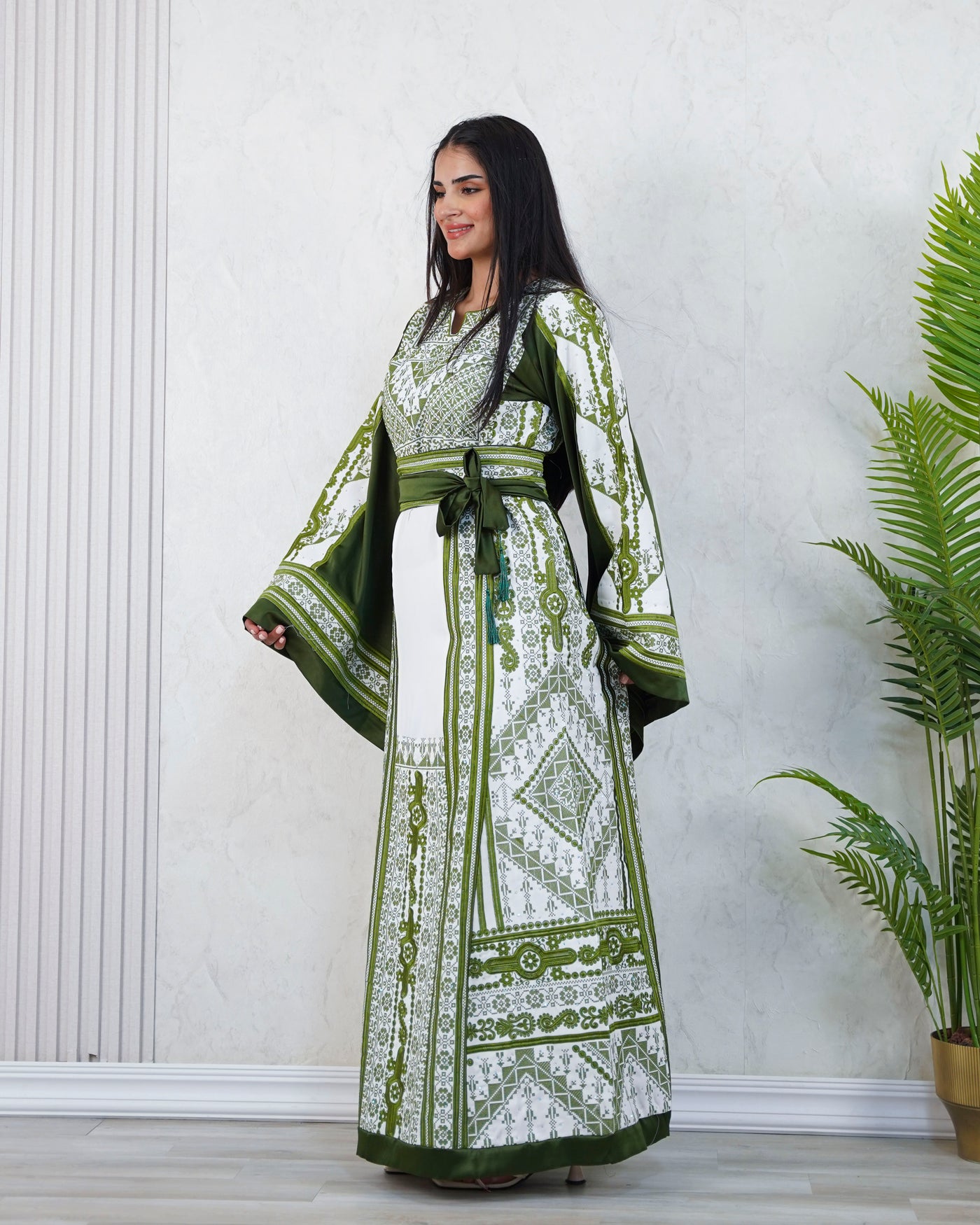 Gloss Of Bethlehem - High Quality Traditional Embroidered Palestinian Thobe