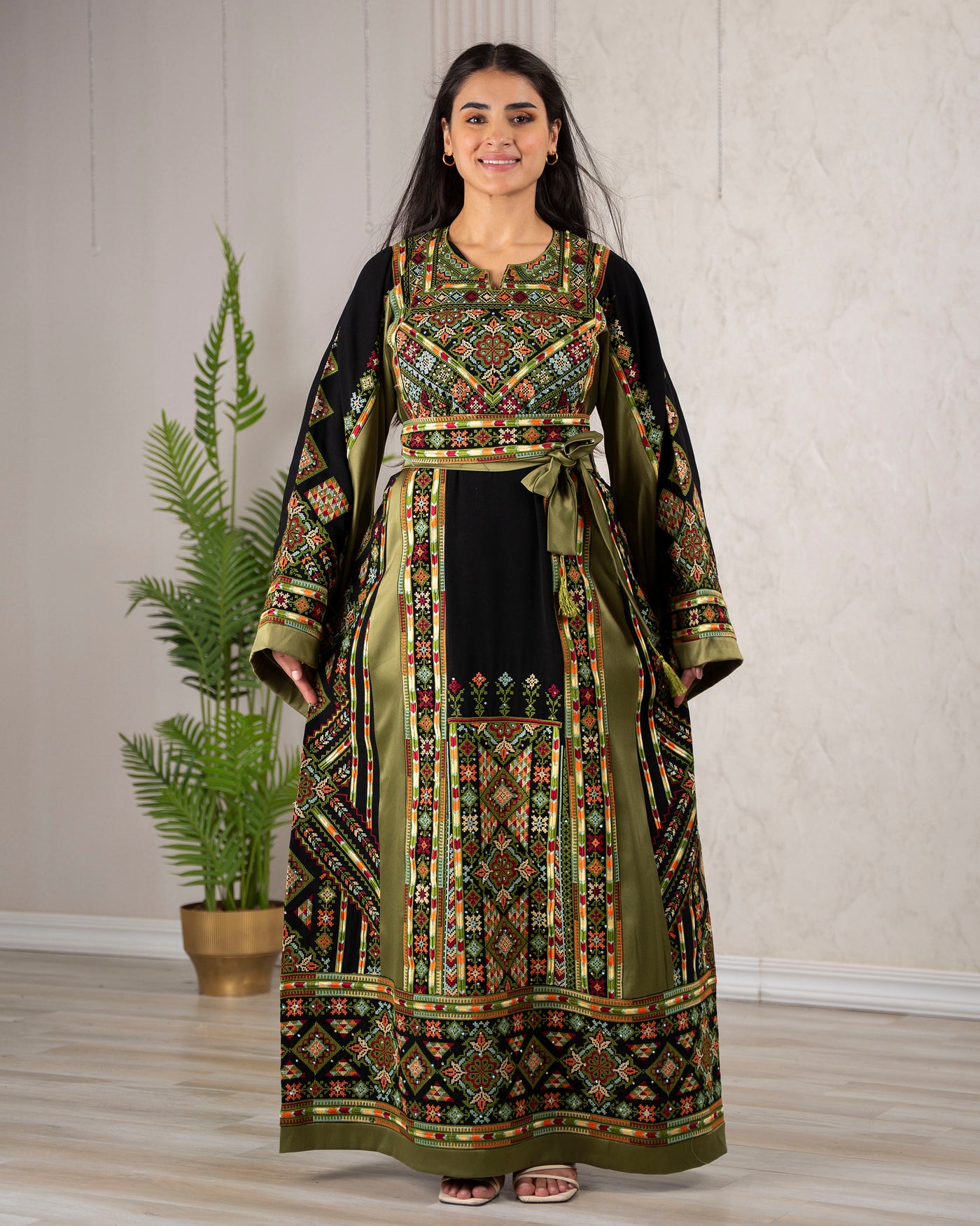 Crystal Of Hebron - High Quality Traditional Embroidered Palestinian Thobe