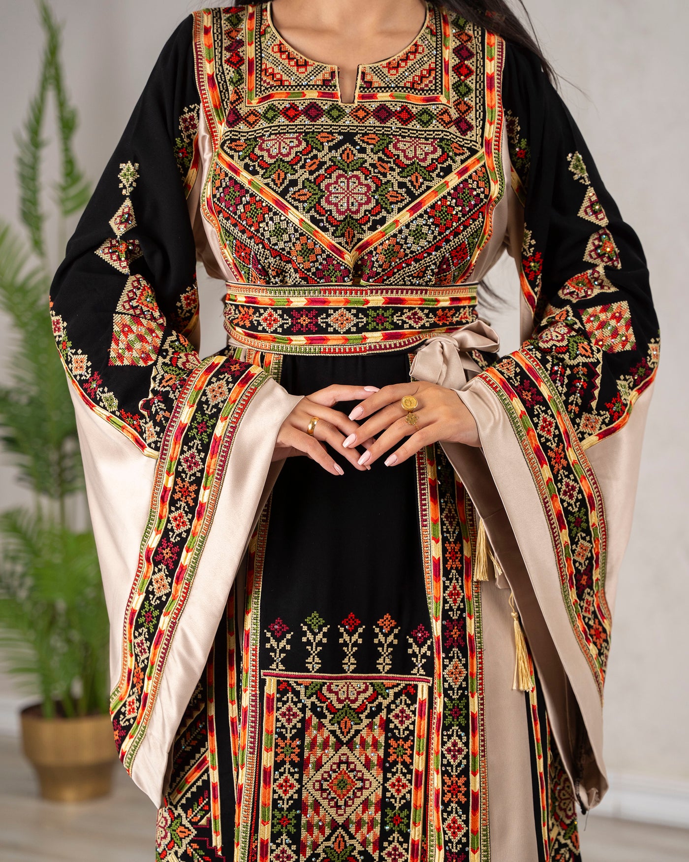 Crystal Of Hebron - High Quality Traditional Embroidered Palestinian Thobe