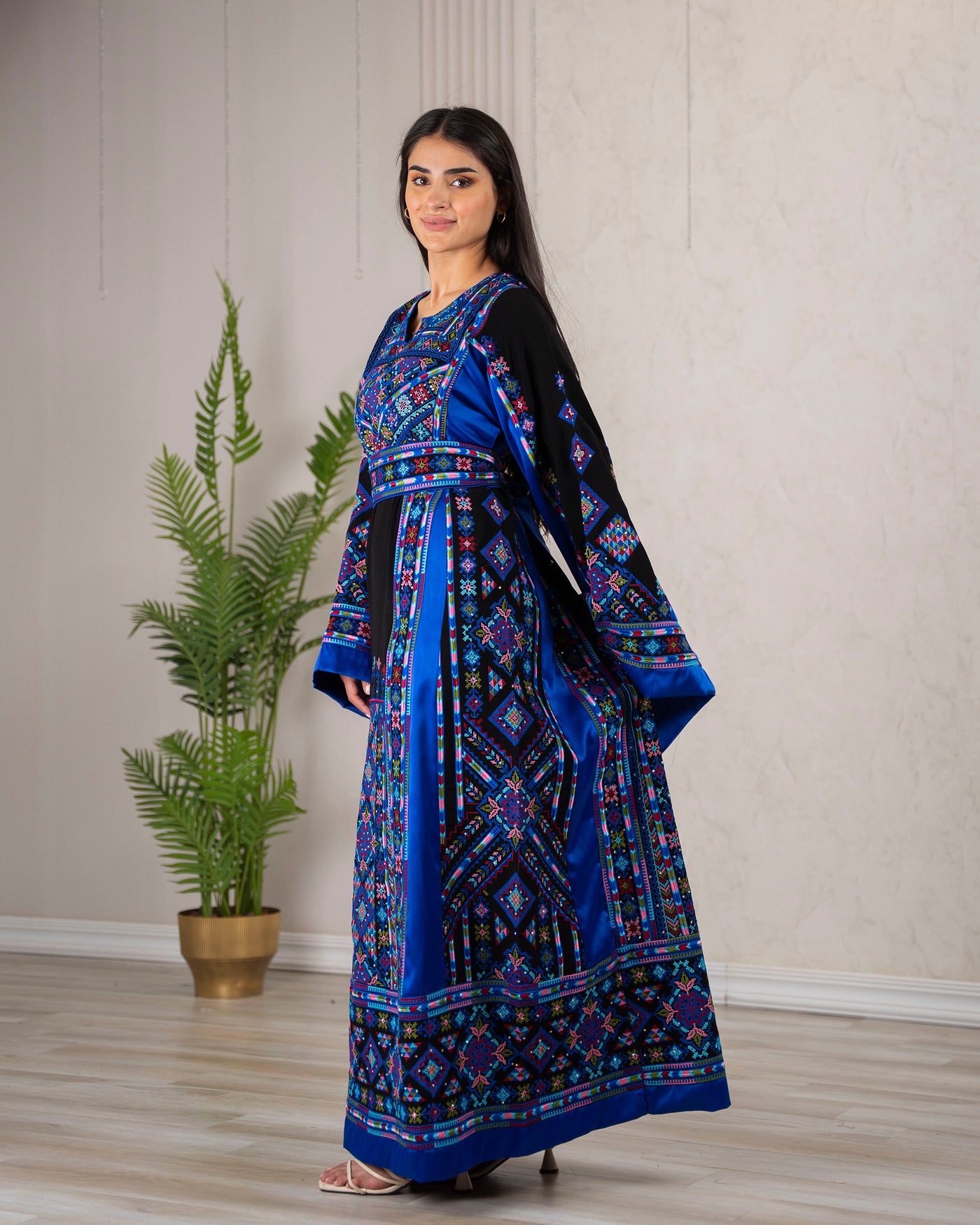 Crystal Of Hebron - High Quality Traditional Embroidered Palestinian Thobe
