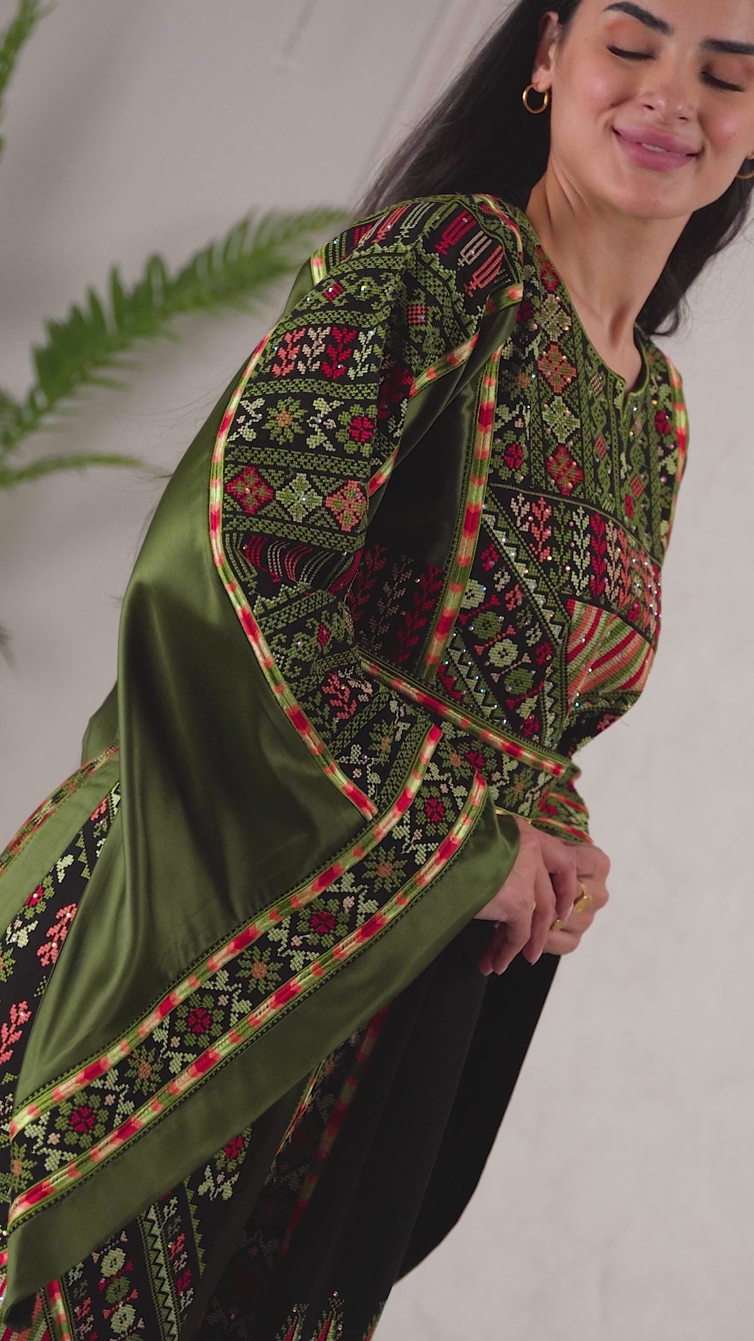 Crystal Of Ramallah - High Quality Traditional Embroidered Palestinian Thobe