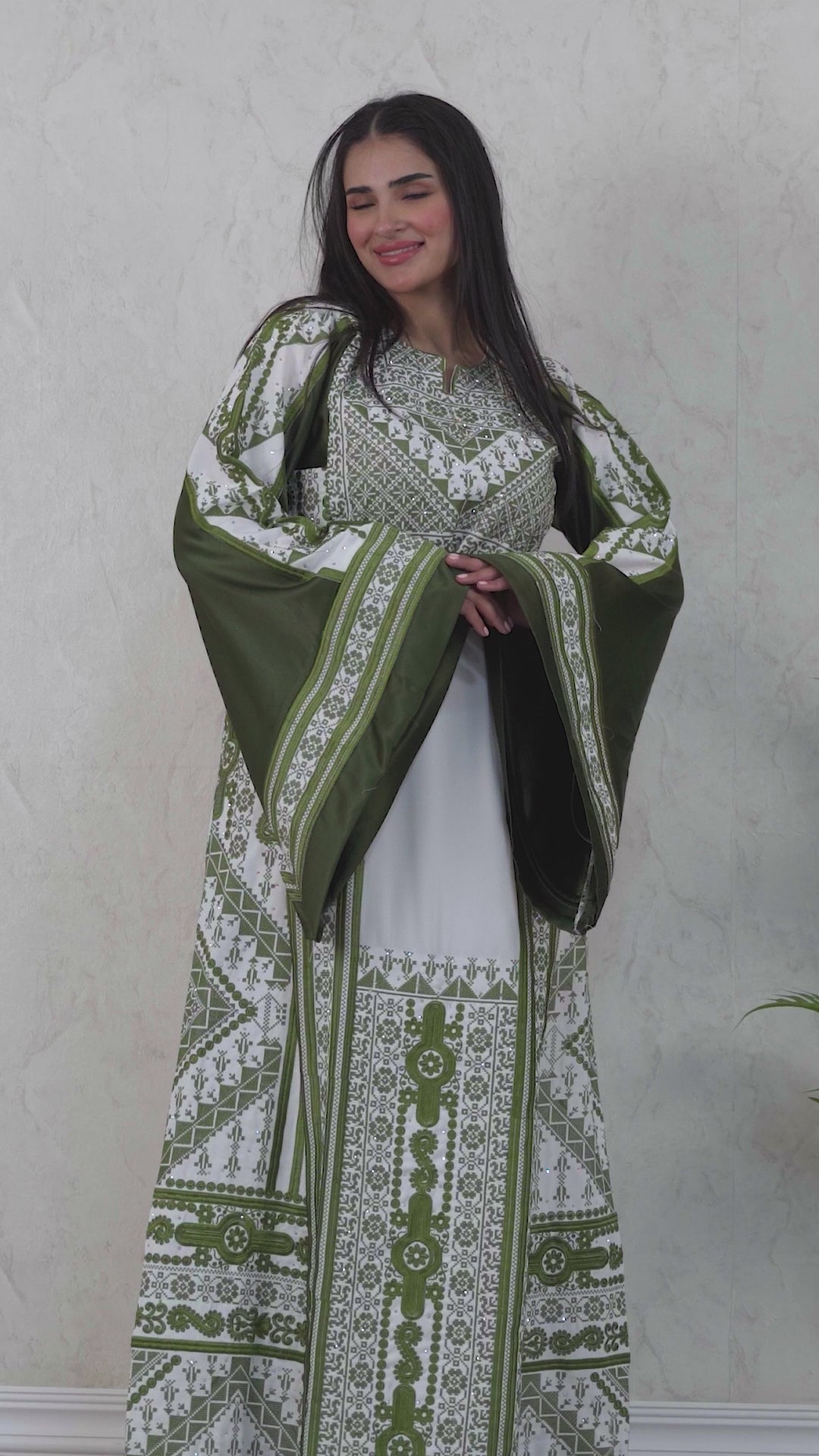 Gloss Of Bethlehem - High Quality Traditional Embroidered Palestinian Thobe